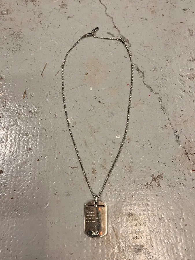 2000s Dolce & Gabbana Grey Signature Invitation Dog Tag Necklace lDOThVV 0