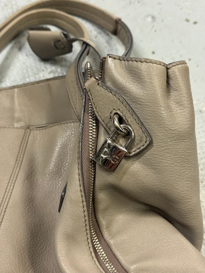 2000s Dolce & Gabbana Kati Zip Beige Leather Tote Bag DnYWhYo 3