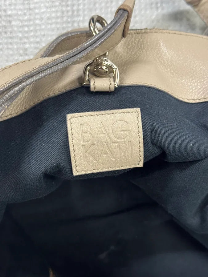 2000s Dolce & Gabbana Kati Zip Beige Leather Tote Bag DnYWhYo 6