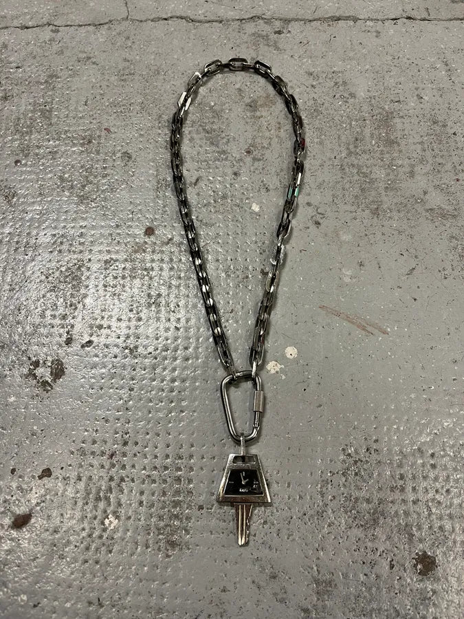 2000s Dolce & Gabbana Key Watch Pendant Necklace CRHsMUd 0