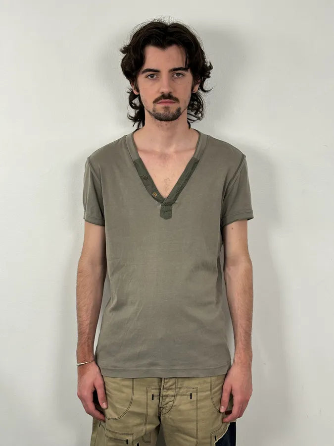 SS2003 Dolce & Gabbana Khaki V-Neck Buttoned T-Shirt WucMsyl 1