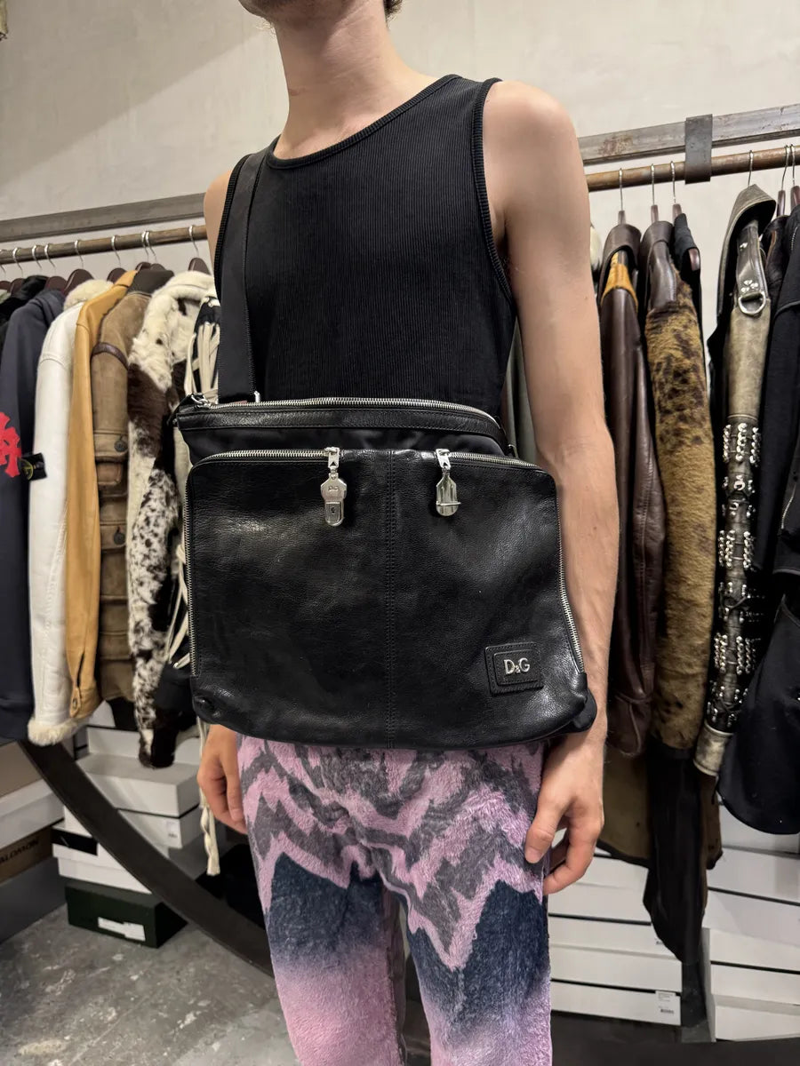 2000s Dolce & Gabbana Large Zip Lock Black Leather Shoulder Bag kvsiChU 2