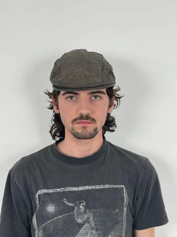 AW2005 Dolce & Gabbana Faded Grey Leather Cap daqzBBT 0