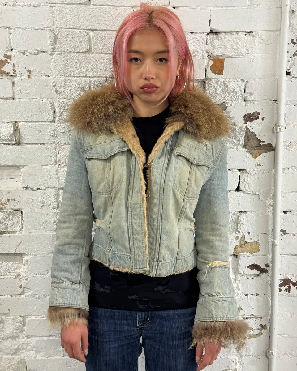 2000s Dolce & Gabbana Light Blue Denim Fur-Collar Distressed Denim Jacket OKpwHHs 1
