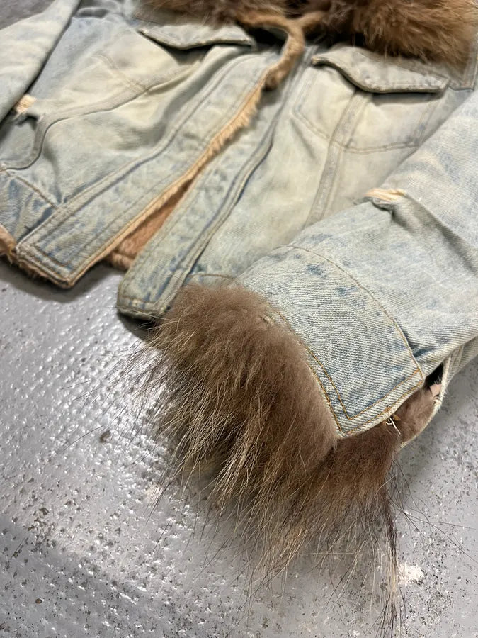 2000s Dolce & Gabbana Light Blue Denim Fur-Collar Distressed Denim Jacket OKpwHHs 4