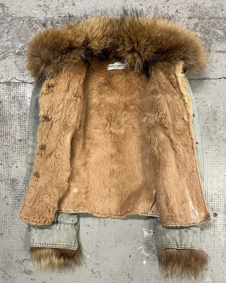 2000s Dolce & Gabbana Light Blue Denim Fur-Collar Distressed Denim Jacket OKpwHHs 6
