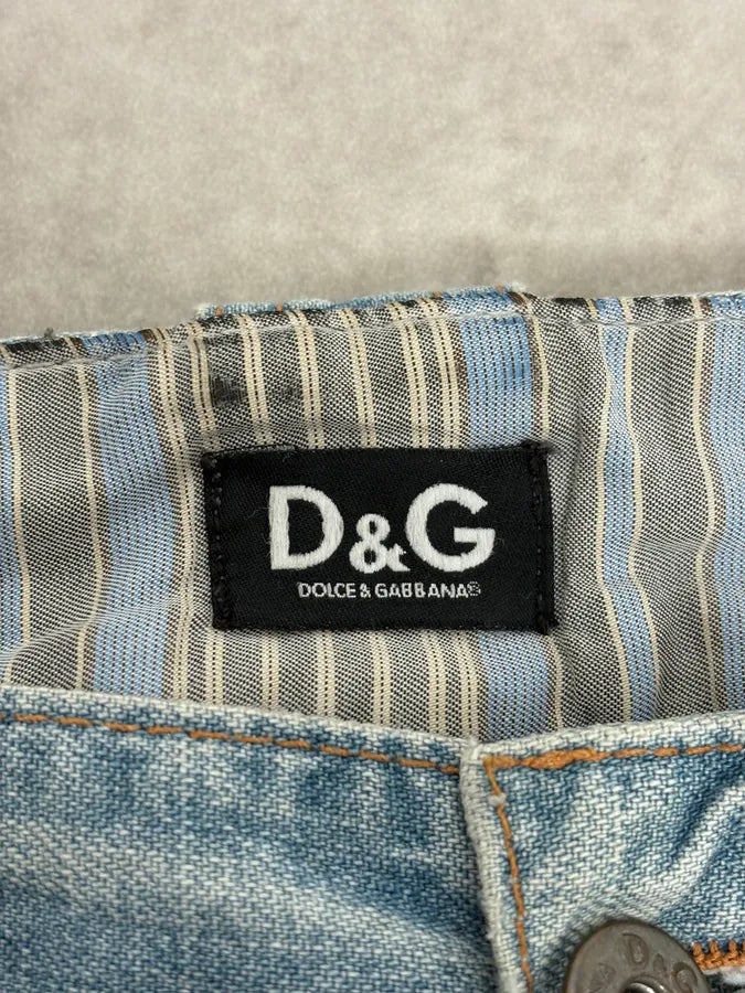2000s Dolce & Gabbana Light Blue Faded Distressed Denim Jeans EDmDxKS 11