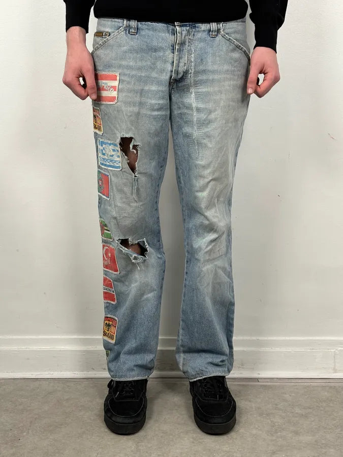 AW2004 Dolce & Gabbana Light Blue Distressed Patch Flag Denim Jeans ZcQlhHT 1