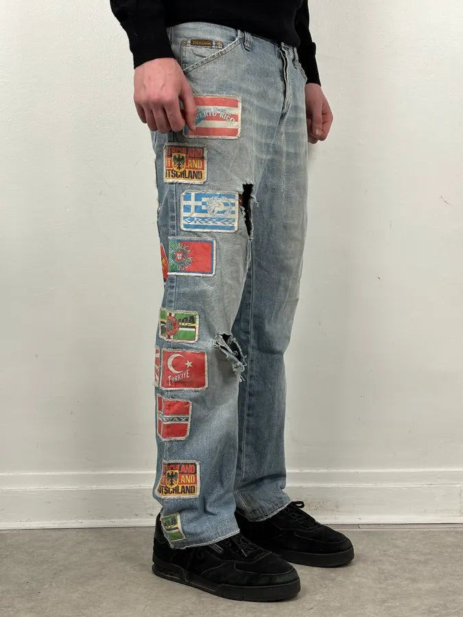 AW2004 Dolce & Gabbana Light Blue Distressed Patch Flag Denim Jeans ZcQlhHT 2