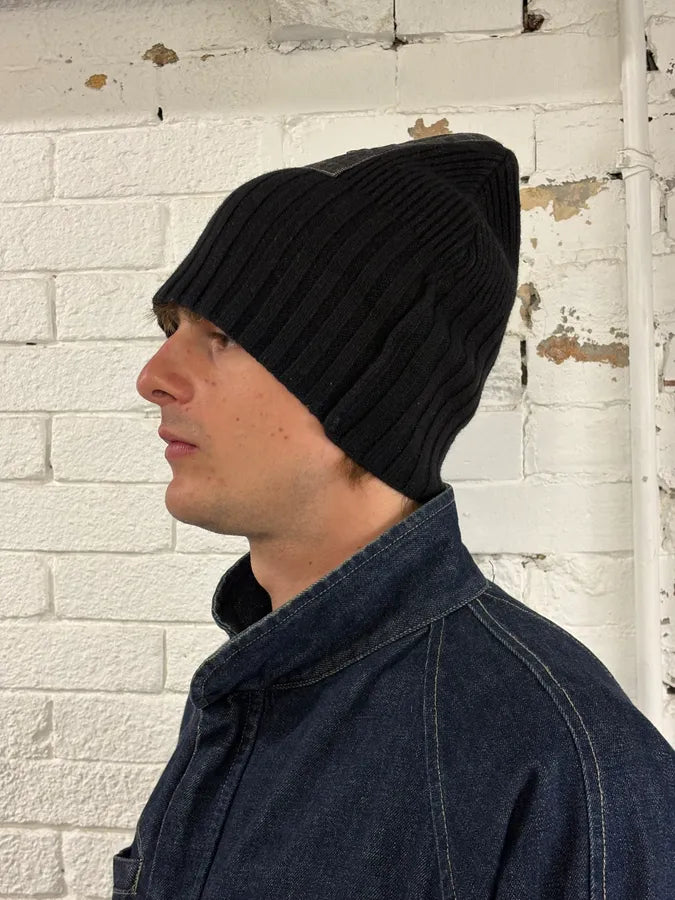 AW2006 Dolce & Gabbana Black Wool Ribbed Beanie KfjSmgX 2