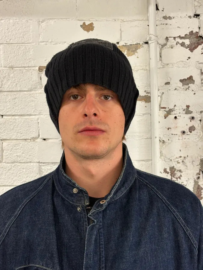 AW2006 Dolce & Gabbana Black Wool Ribbed Beanie KfjSmgX 1