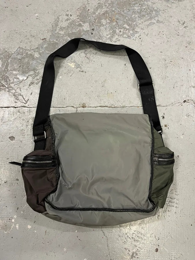 2000s Dolce & Gabbana Nylon Shoulder Utility Bag GnZjIci 5