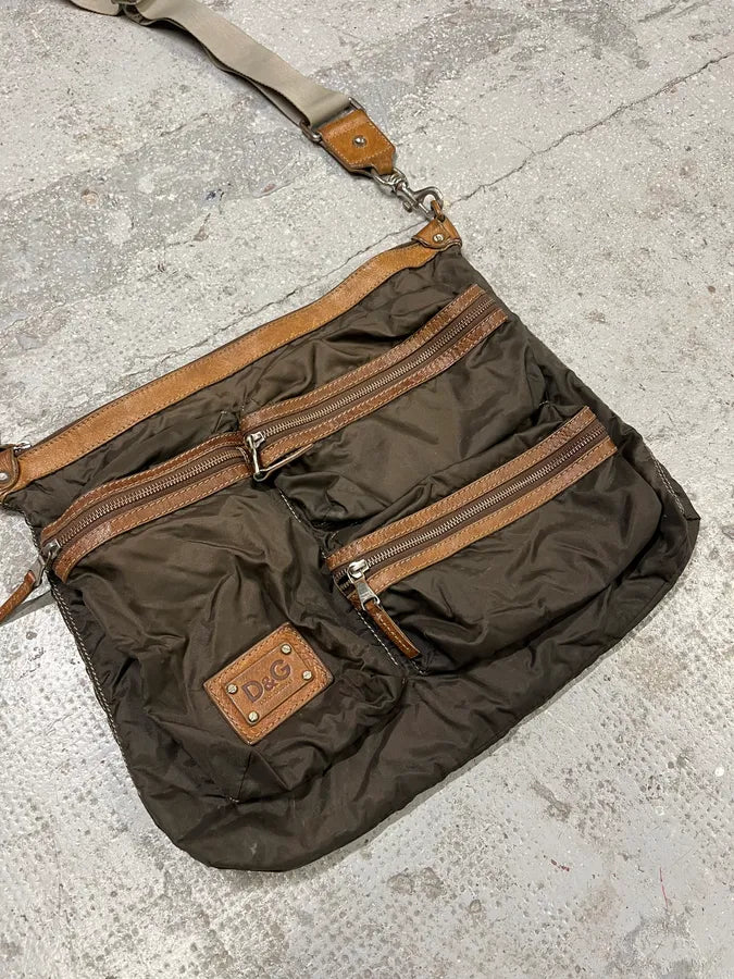 2000s Dolce & Gabbana Olive Nylon Cargo Shoulder Bag (OS) yfstaCG 3