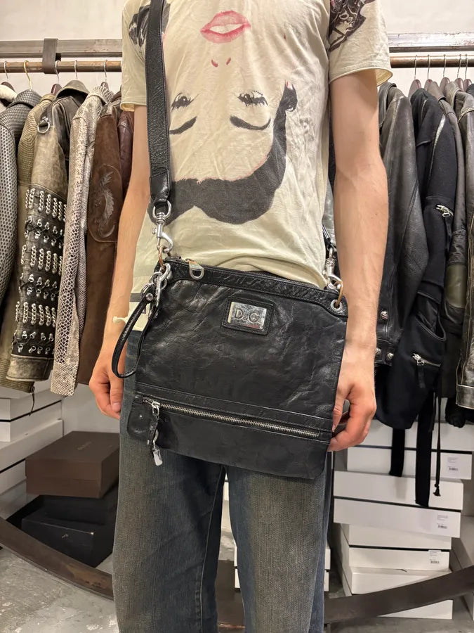 2000s Dolce & Gabbana Padlock Black Leather Shoulder Bag KKIyLNW 1