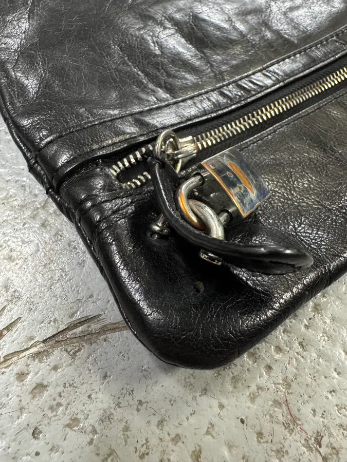 2000s Dolce & Gabbana Padlock Black Leather Shoulder Bag KKIyLNW 7