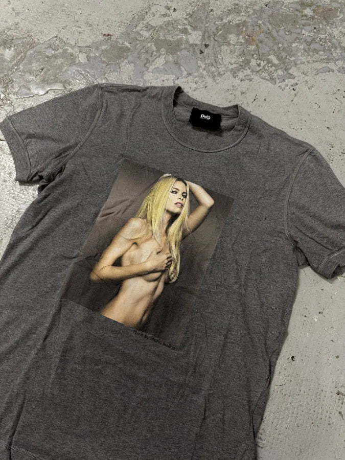 2000s Dolce & Gabbana Provocative Naked Lady Grey T-Shirt JWgstdk 2