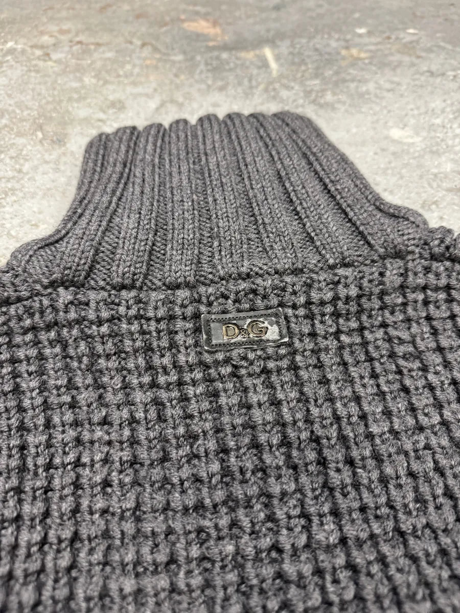 2000s Dolce & Gabbana Quilted Wool Buttoned Sweater CtYydSy 10