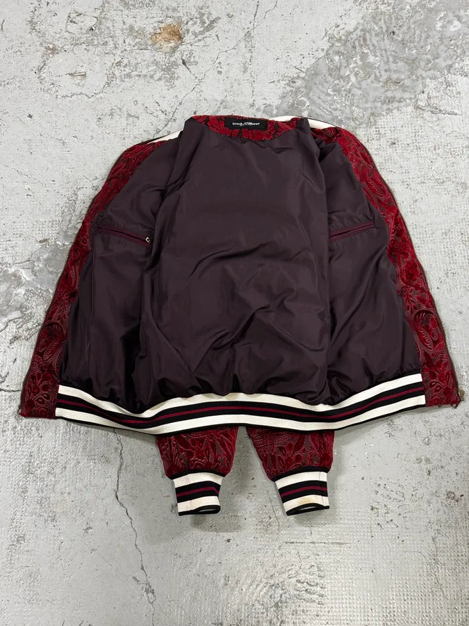 2010s Dolce & Gabbana Red Baroque Pattern Velvet Puffer Jacket vOFAURz 6