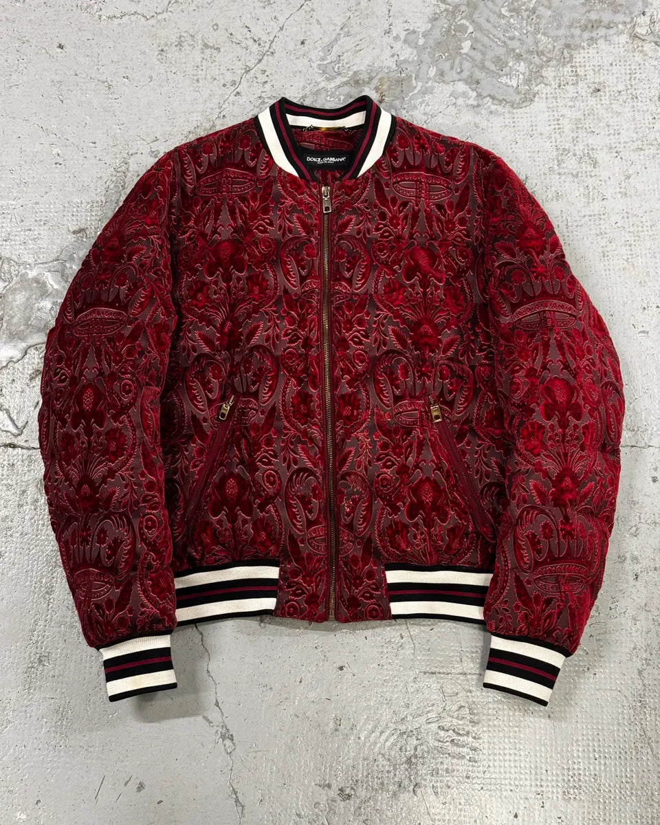 2010s Dolce & Gabbana Red Baroque Pattern Velvet Puffer Jacket vOFAURz 0