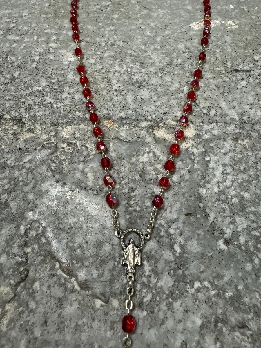 2000s Dolce & Gabbana Red Rosary Necklace (OS) 1