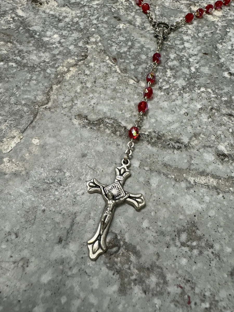 2000s Dolce & Gabbana Red Rosary Necklace (OS) 5