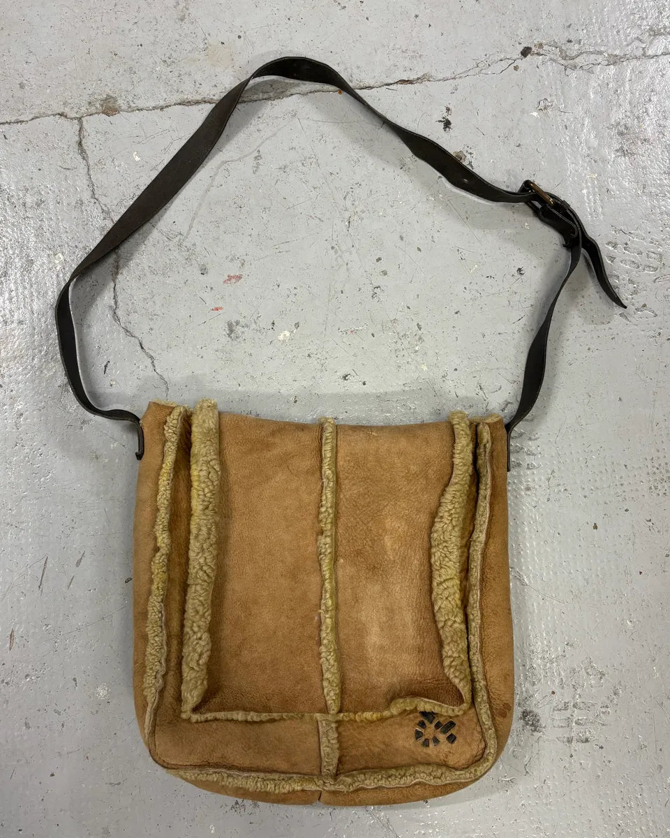 2000s Dolce & Gabbana Shearling Beige Shoulder Bag ifcWmTb 0
