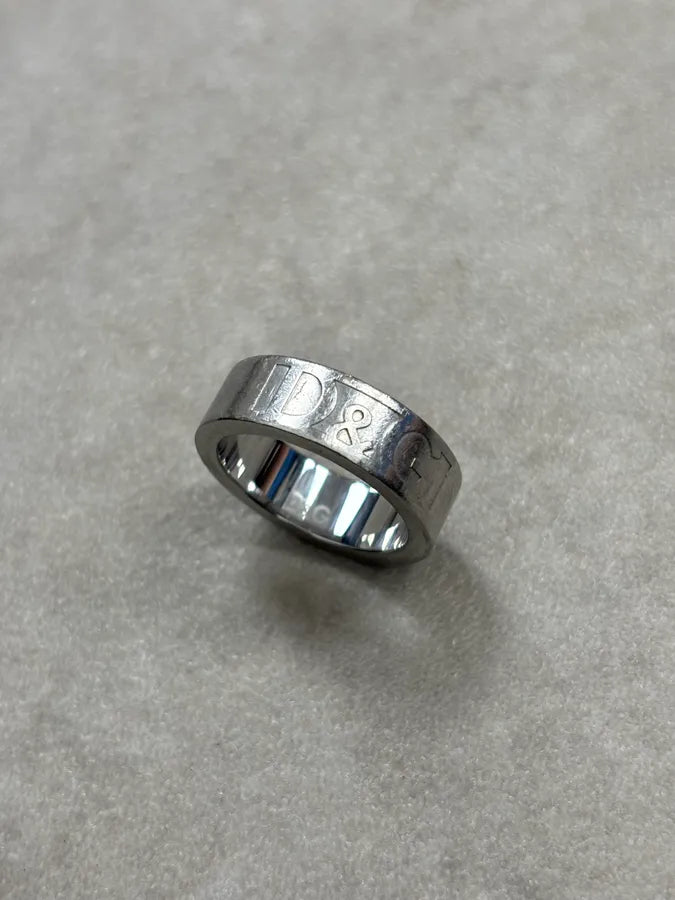 2000s Dolce & Gabbana Grey Steel Ring Logo Engraved  ijwzRDi 4