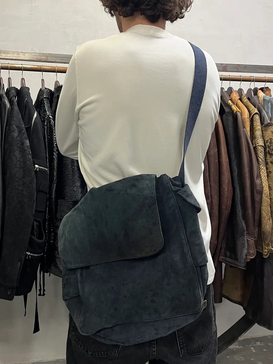 2000s Dolce & Gabbana Suede Eroded Navy Messenger Bag (OS) VBOHSmr 2