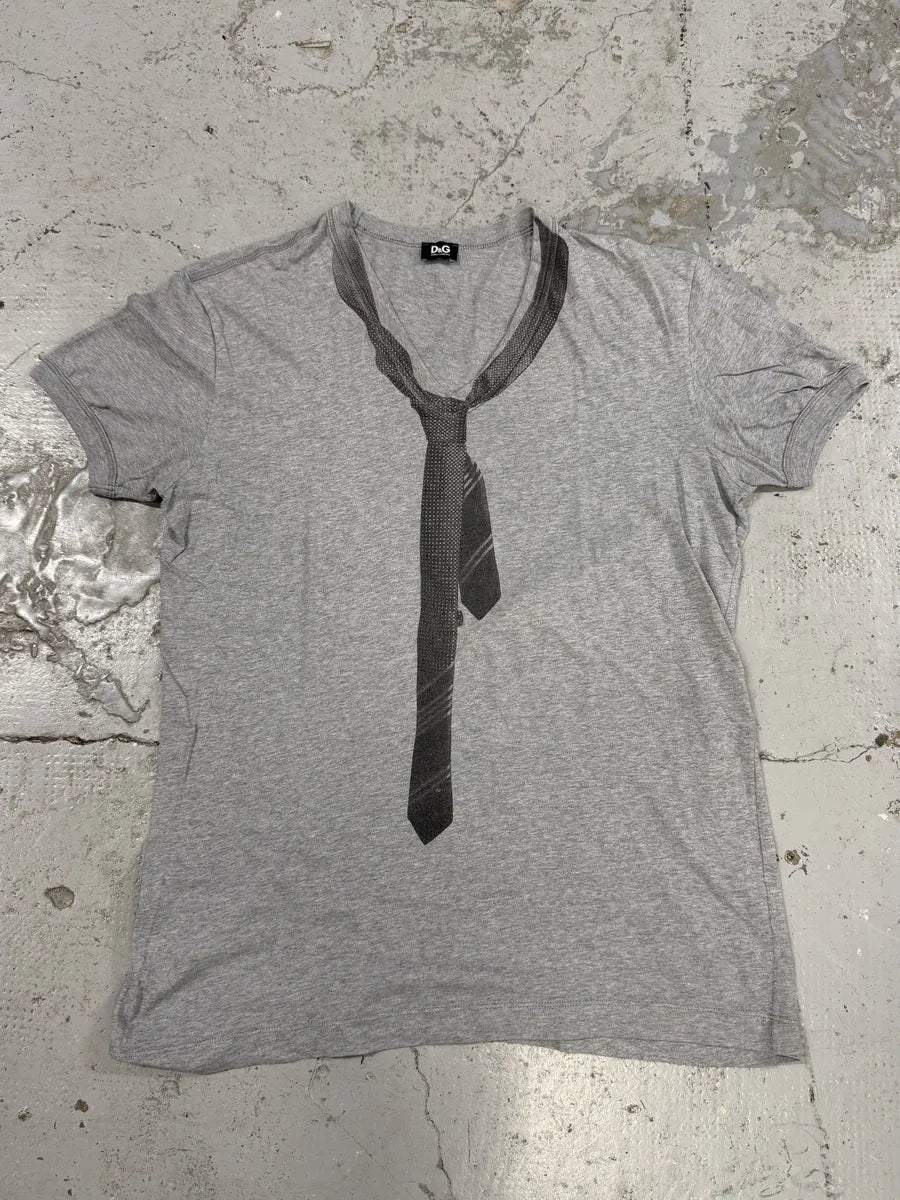 2000s Dolce & Gabbana Trompe L’Oeil Tie Grey T-Shirt gbevJJV 0