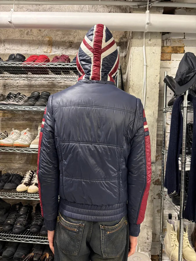 2000s Dolce & Gabbana UK Flag Hooded Red & Navy Puffer Vest Jacket JbSDrcP 3