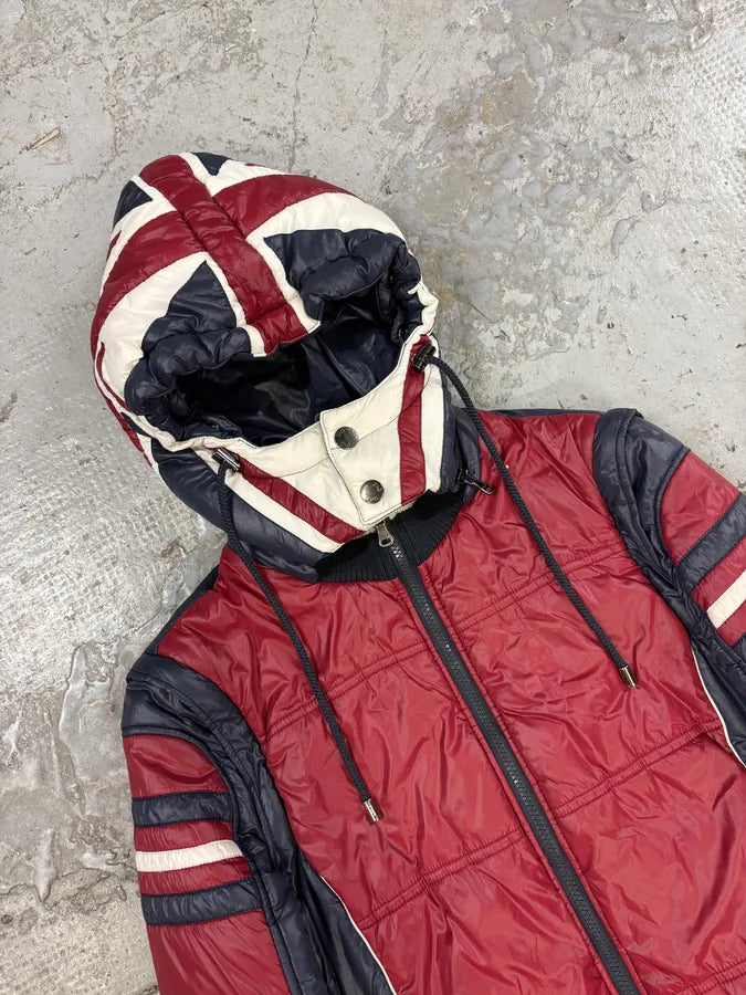 2000s Dolce & Gabbana UK Flag Hooded Red & Navy Puffer Vest Jacket JbSDrcP 5