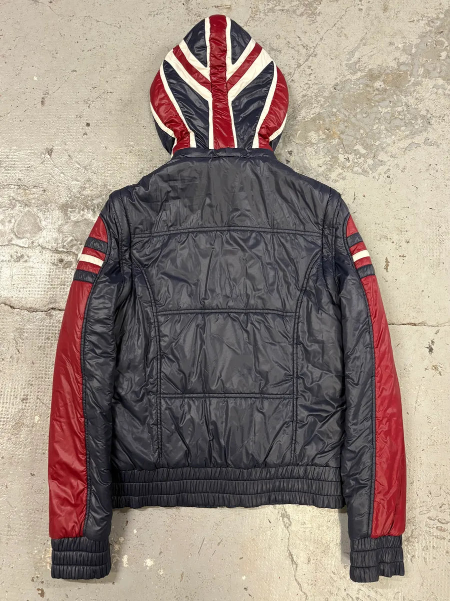 2000s Dolce & Gabbana UK Flag Hooded Red & Navy Puffer Vest Jacket JbSDrcP 7