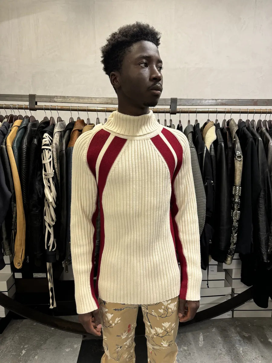 2000s Dolce & Gabbana White & Red Lined Turtleneck CRTOaSG 2