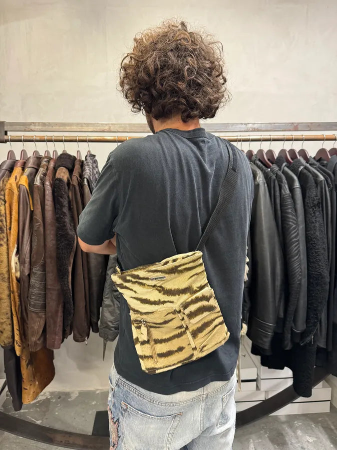 2000s Dolce & Gabbana Wild Zebra Cargo Shoulder Bag vhObesA 1