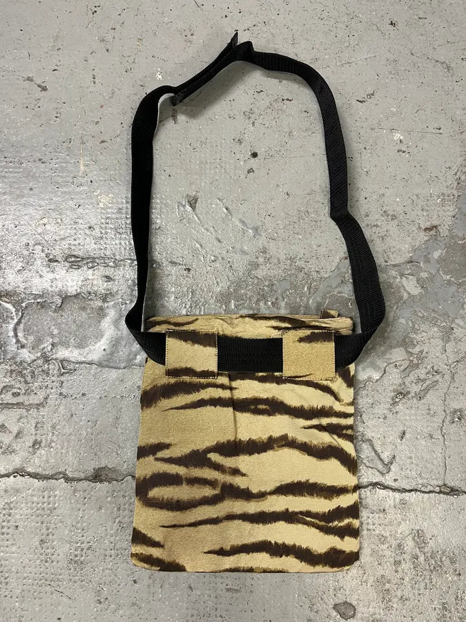2000s Dolce & Gabbana Wild Zebra Cargo Shoulder Bag vhObesA 4