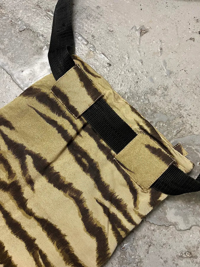 2000s Dolce & Gabbana Wild Zebra Cargo Shoulder Bag vhObesA 5