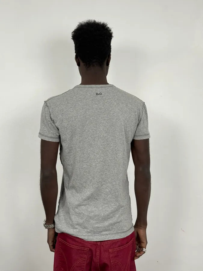 2000s Dolce & Gabbana Woman Sunbathing Grey T-Shirt EMaRFzr 1