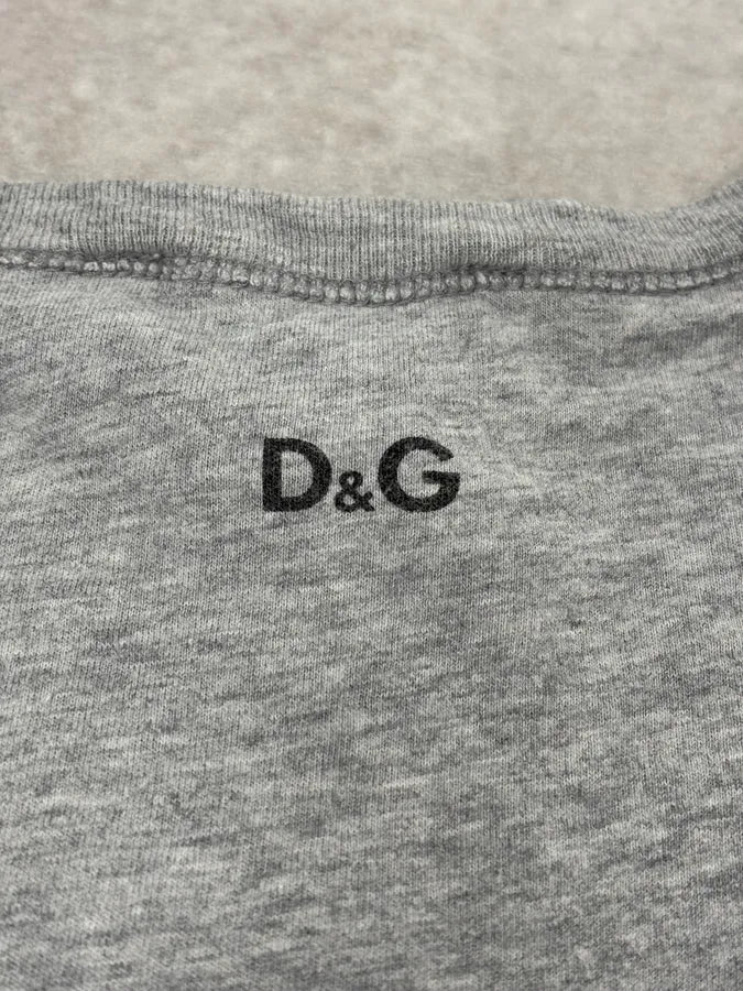 2000s Dolce & Gabbana Woman Sunbathing Grey T-Shirt EMaRFzr 7