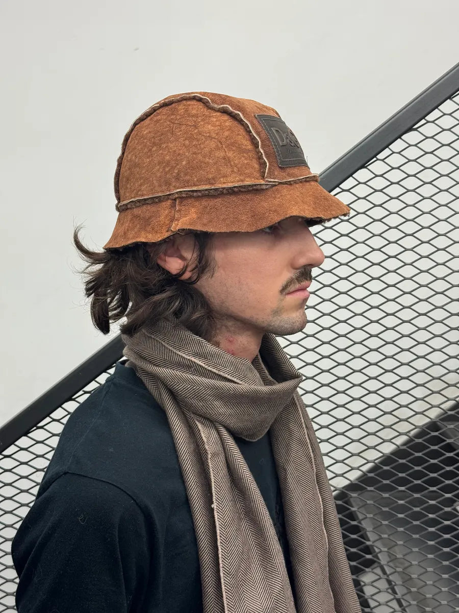 2000s Dolce & Gabbana Camel Suede Shearling Logo Hat hDiQjjo 2
