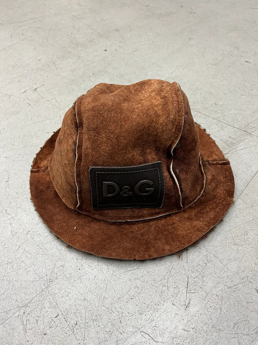 2000s Dolce & Gabbana Camel Suede Shearling Logo Hat hDiQjjo 3