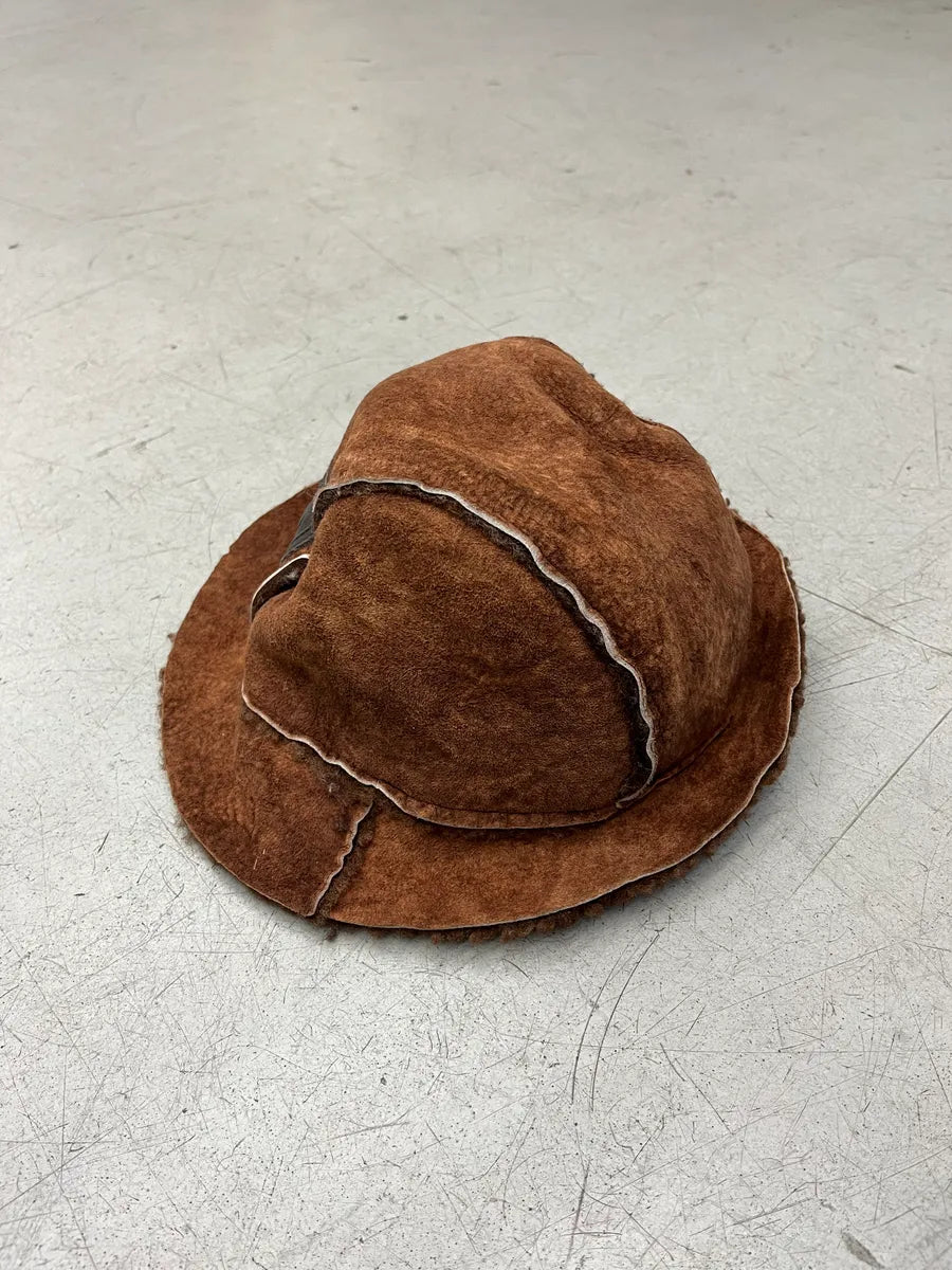 2000s Dolce & Gabbana Camel Suede Shearling Logo Hat hDiQjjo 4
