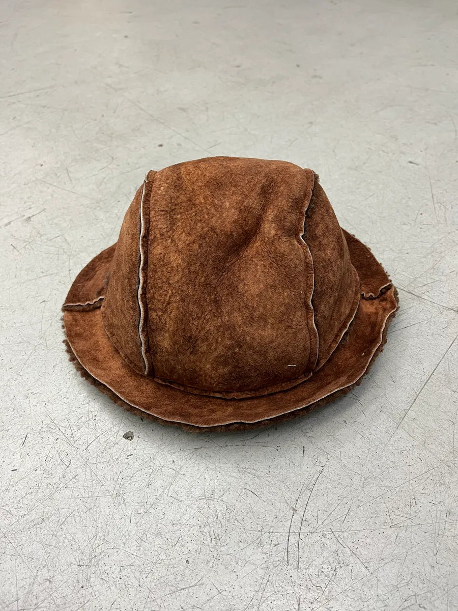 2000s Dolce & Gabbana Camel Suede Shearling Logo Hat hDiQjjo 5