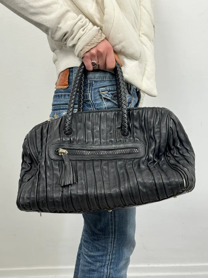 2000s Emporio Armani Pleats Black Leather Handle Bag KFnEgBs 0