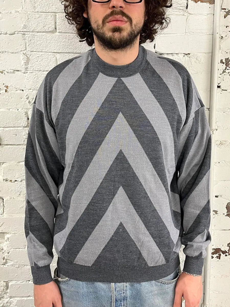 2010s Emporio Armani V Lines White & Grey Sweater hNGaEJn 1