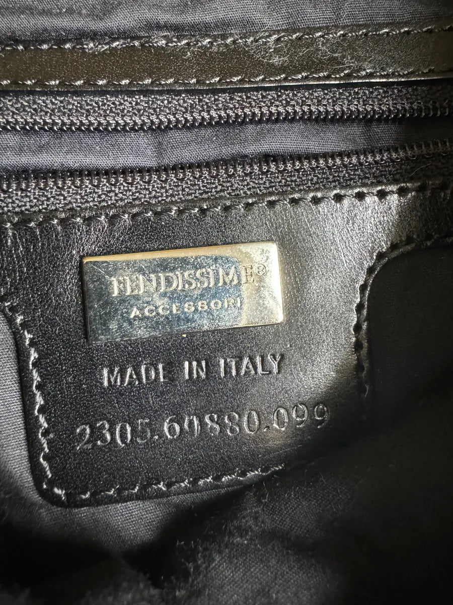 2000s Fendi Black Modern Shoulder Bag snstwEq 3