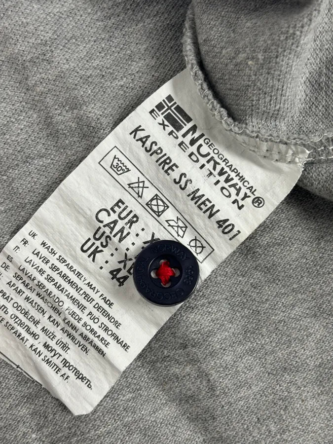 2000s Geographical Norway Grey Embroidered UK Flag Polo FdNuzCf 11