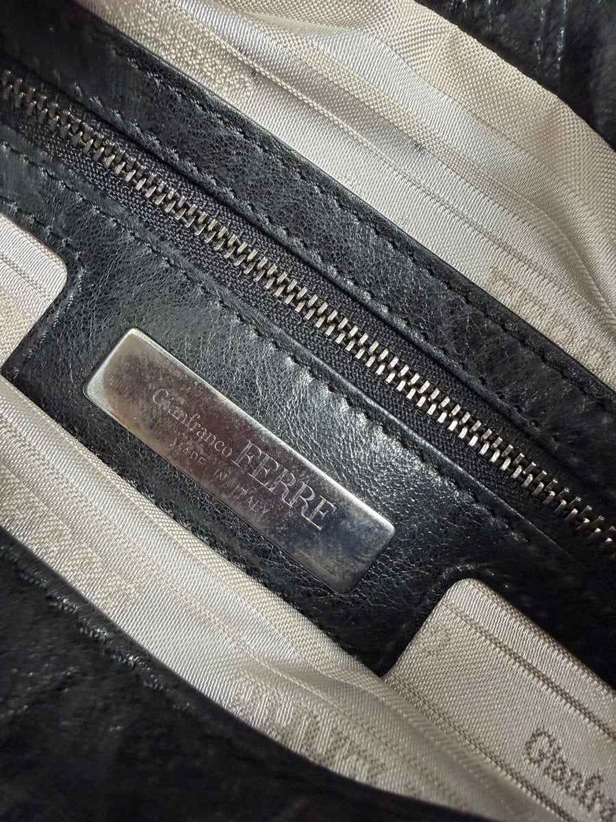 2000s Gianfranco Ferré Black Premium Curved Leather Bag IJNlBPx 10