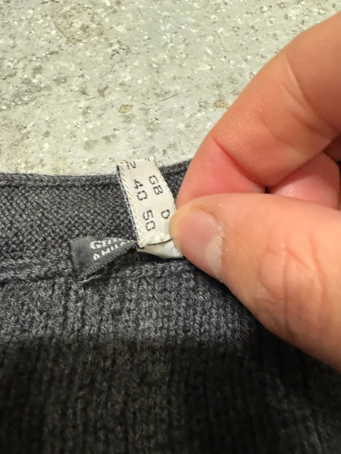 2000s Giorgio Armani Grey Wool Buttoned Sleeveless Cardigan (M) 7