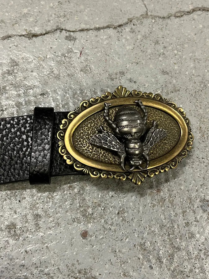 2000s Dolce & Gabbana Bee Ornament Buckle Black Leather Belt OQpLKyT 5