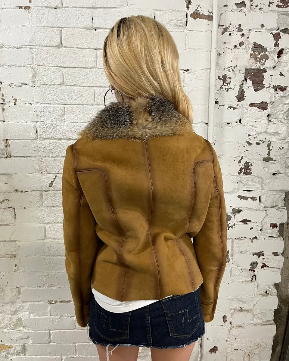 2000s Gucci Beige Fur Collar Double-Breasted Jacket by Frida Giannini gQSvwvG 2